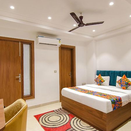 Fabhotel La Serene Bnb- Ashok Vihar ニューデリー エクステリア 写真